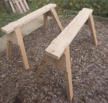 sawing trestles by Brian 144kb