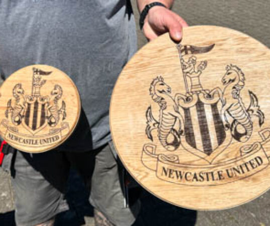 Phil large+small Ncl sign on oak