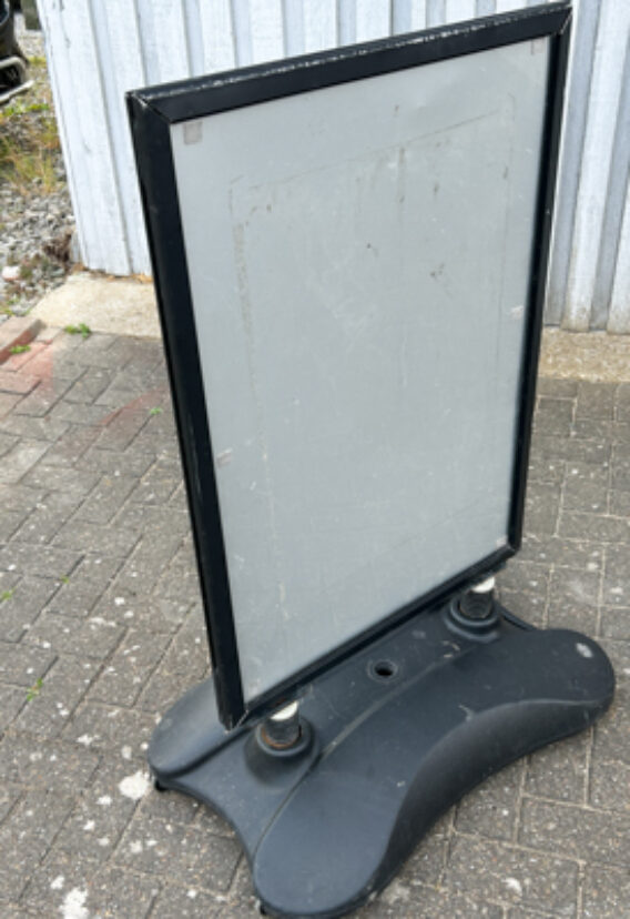 Andy Wobble sign refurb