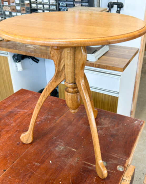 Brian repair 3 leg table